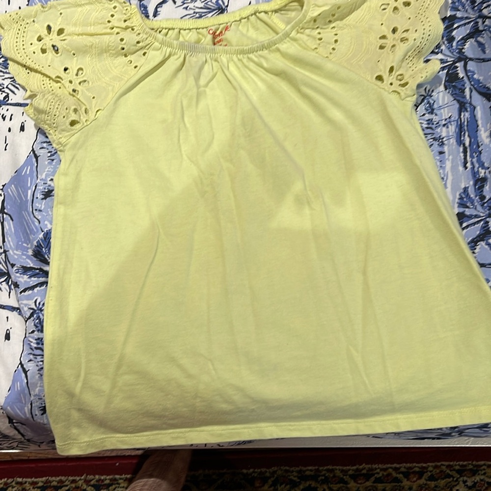 Lemon yellow color girls summer top with lace sleeves